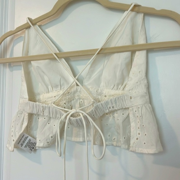 White Cotton Eyelet Peplum Crop Top Criss Cross Back Straps Size Small - Picture 7 of 8